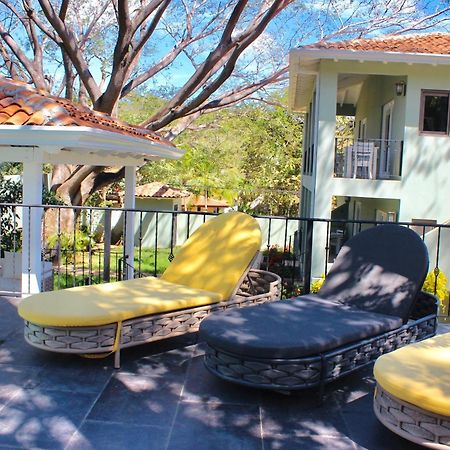 Hotel Casa Leona Tamarindo Exterior photo
