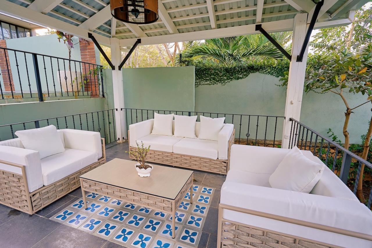 Hotel Casa Leona Tamarindo Exterior photo