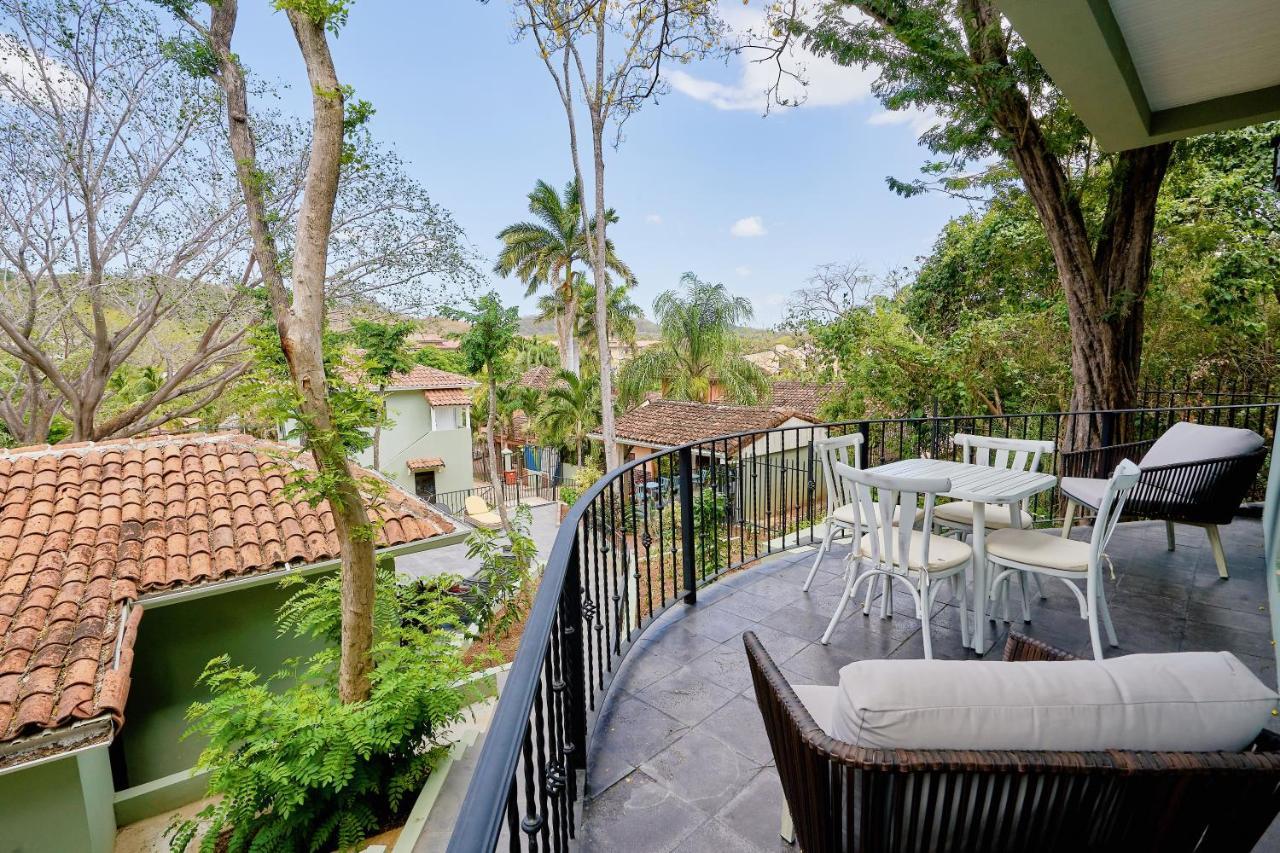 Hotel Casa Leona Tamarindo Exterior photo